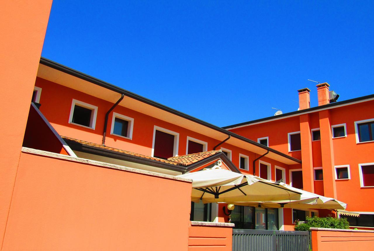 Hotel Ristorante Al Bassanello Bassano del Grappa Exterior foto